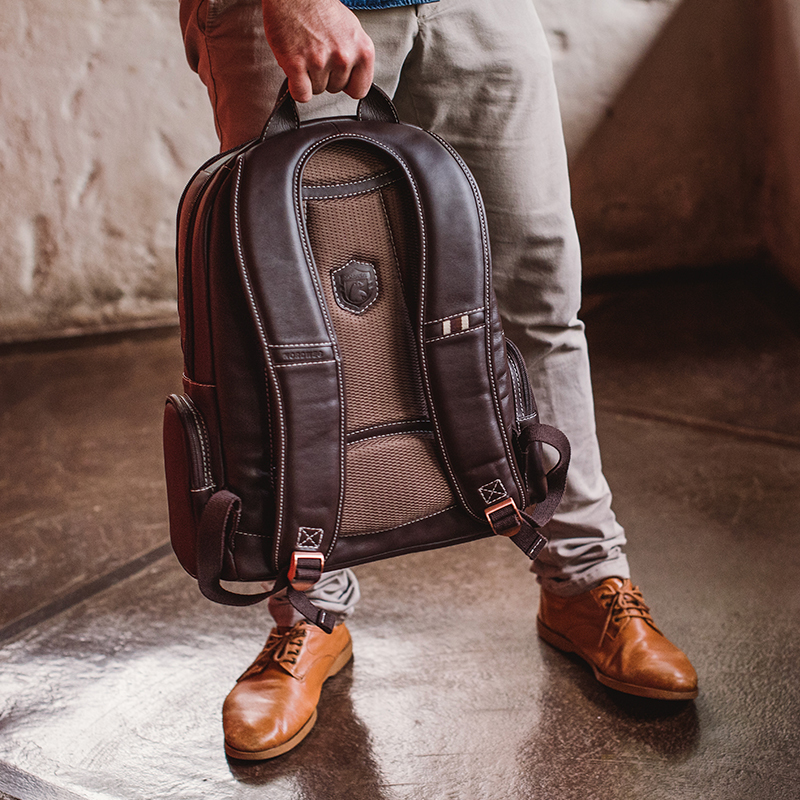 Mochila de couro para notebook Águia NW074 Alças acolchoadas