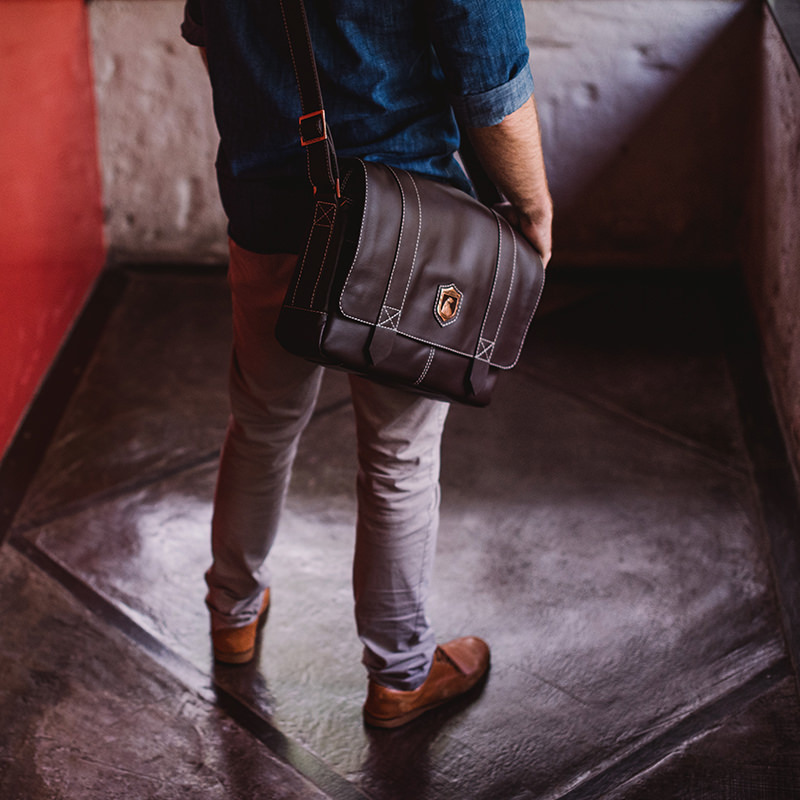 Bolsa masculina de couro para notebook Schuster NW066 Bolsa carteiro